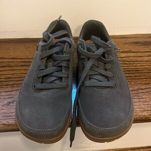 Women’s Lem’s. Worn once.